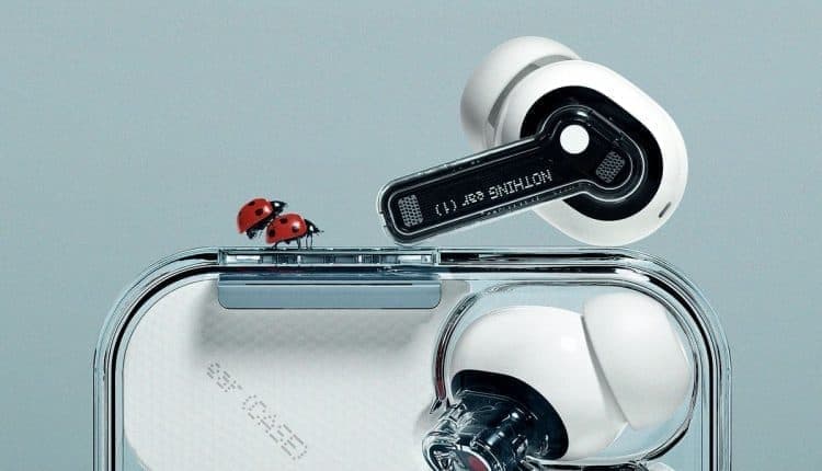Τα Nothing Ear (1) earbuds που παρουσιάστηκαν αν μη τι άλλο εντυπωσιάζουν