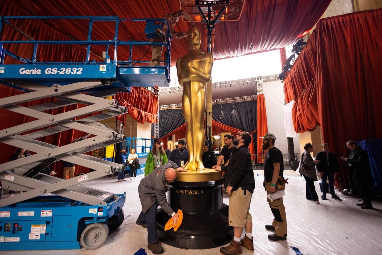 VZn2Tsn - Oscars 2023: Πυρετώδεις προετοιμασίες στο Dolby Theatre - Τι θα δούμε στην λαμπερή βραδιά