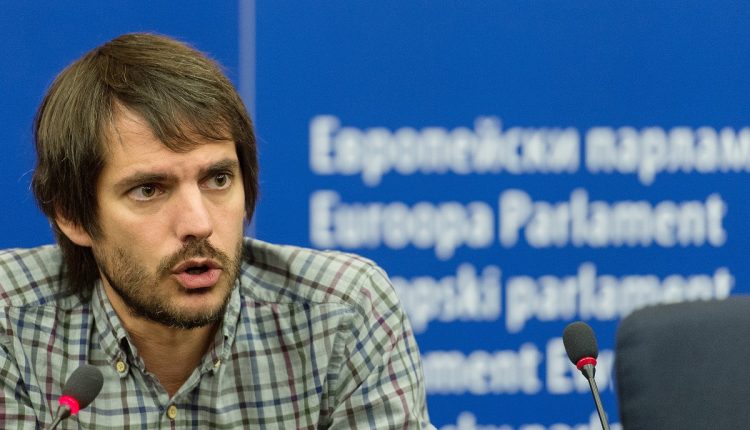 H ΕΕ βάζει για πρώτη φορά κανόνες στην αγορά crypto