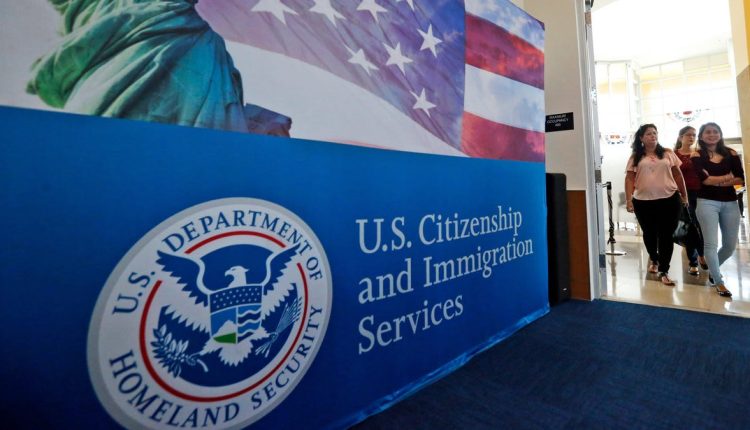 Οι εταιρείες τεχνολογίας φέρεται να συνωμότησαν για να παίξουν το σύστημα λοταρίας H1-B Visa