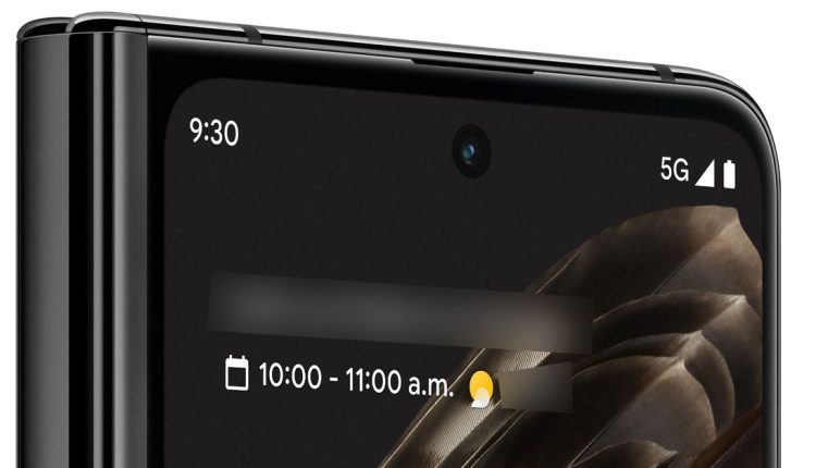 Το Google Pixel Fold φαίνεται σχεδόν χωρίς κενά στις πρώτες εικόνες μάρκετινγκ που διέρρευσαν
