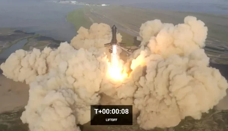 Το Starship διέλυσε την πλατφόρμα εκτόξευσης της SpaceX (ΕΙΚΟΝΕΣ)