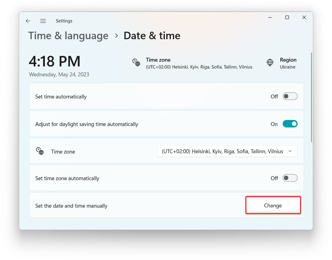 Ένα στιγμιότυπο οθόνης της εφαρμογής Ρυθμίσεις των Windows 11s που δείχνει πώς να αλλάξετε ημερομηνία και ώρα