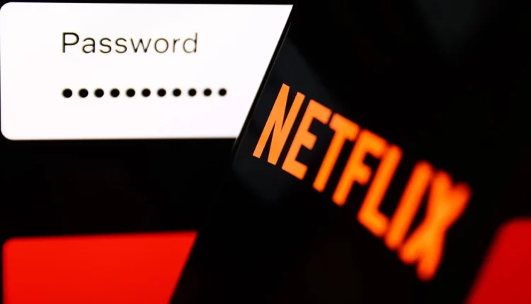Netflix: Τσουχτερή η τιμή για όσους θα μοιράζονται λογαριασμό με φίλους!