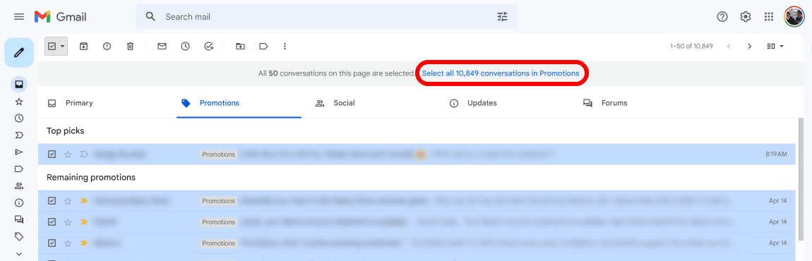 email επιλεγμένα στο Gmail με μια προτροπή επιλογής όλων