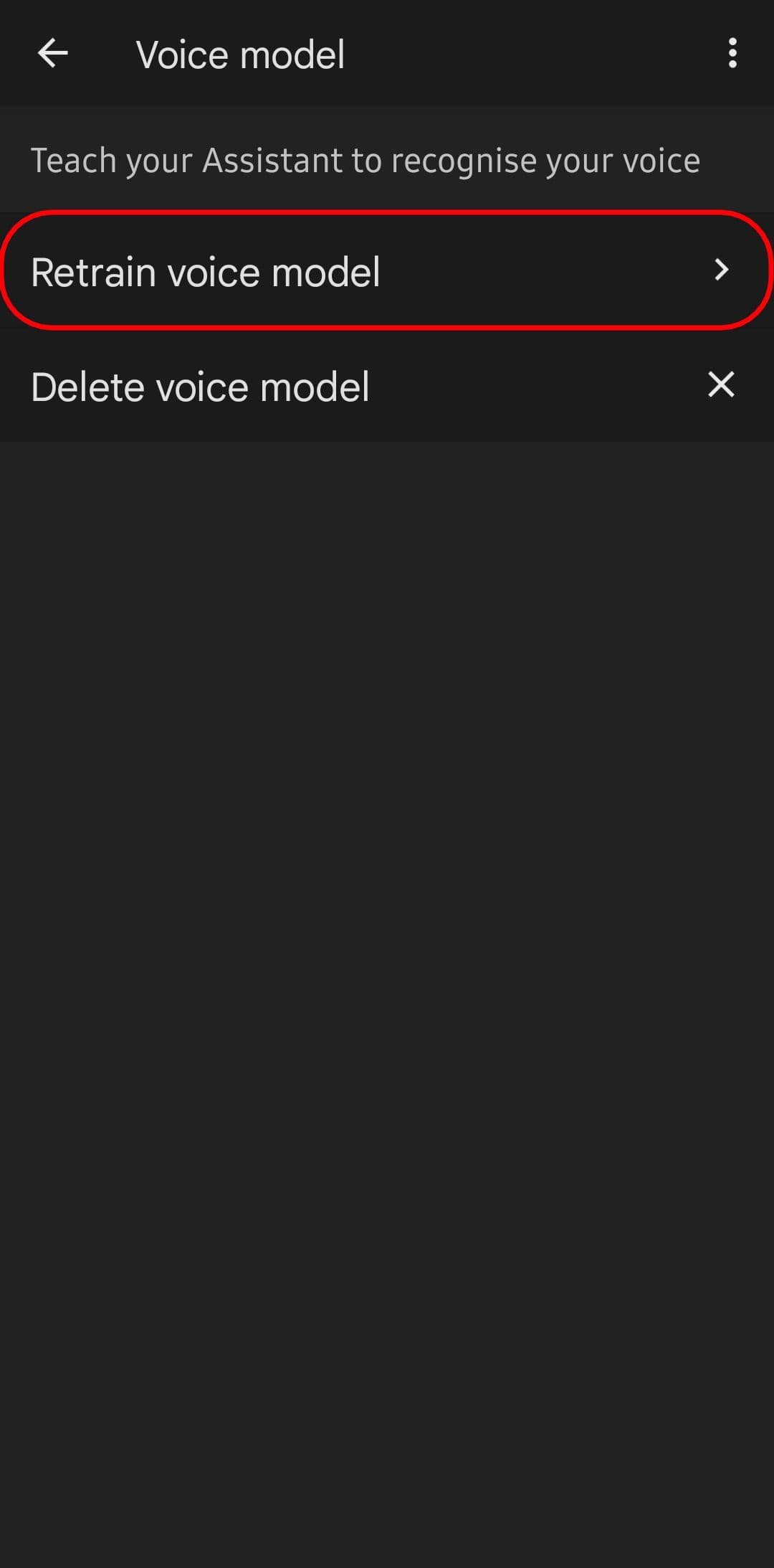 η σελίδα του φωνητικού μοντέλου του βοηθού Google ανοίγει με τονισμένο το κουμπί επανεκπαίδευσης φωνητικού μοντέλου