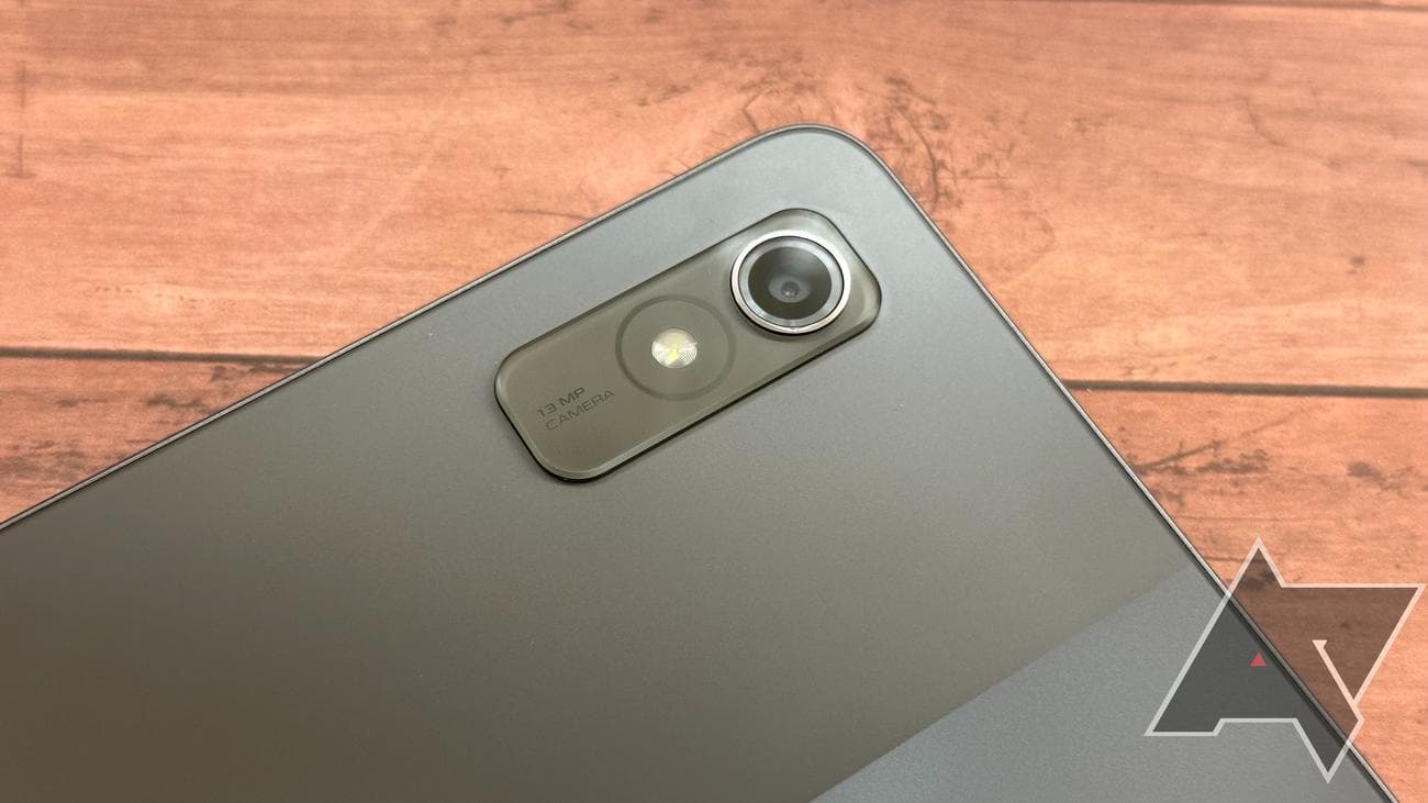 Camera photo of the Lenovo P11 Pro Gen 2