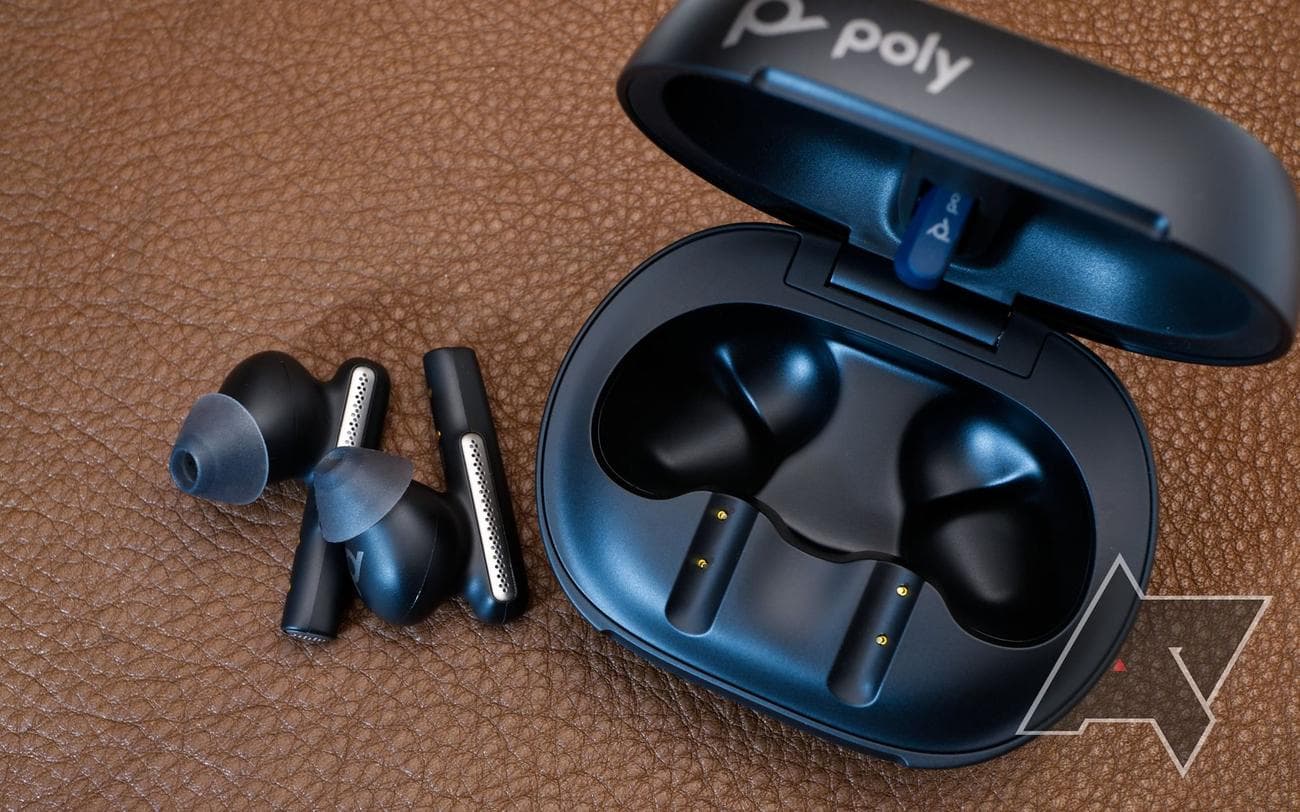 poly-voyager-free-60-plus-earbuds-case-open-buds-out-2