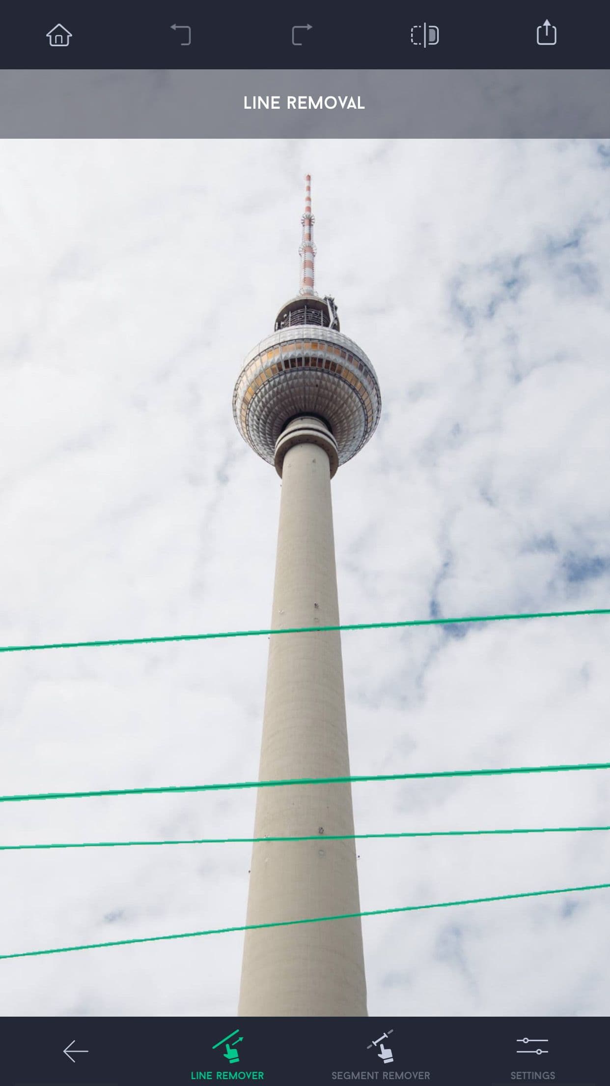 Ένα στιγμιότυπο οθόνης της αφαίρεσης της γραμμής τροφοδοσίας TouchRetouch.