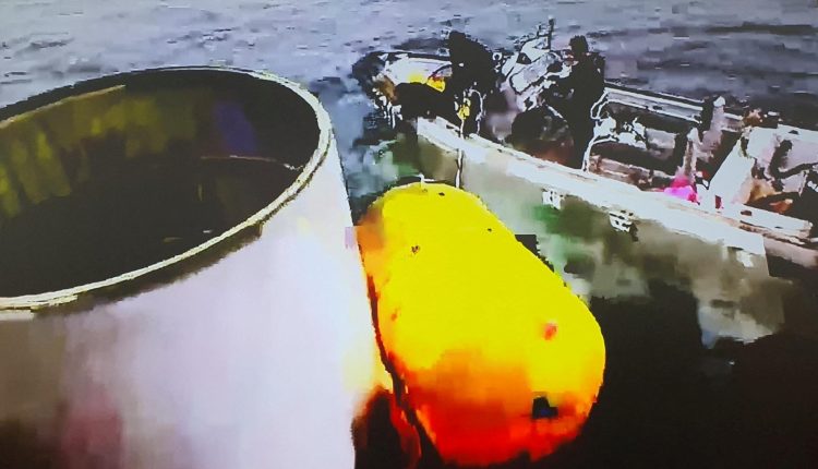 Βόρεια Κορέα: Η πρώτη εκτόξευση κατασκοπευτικού δορυφόρου καταλήγει σε αποτυχία - Οικονομικός Ταχυδρόμος