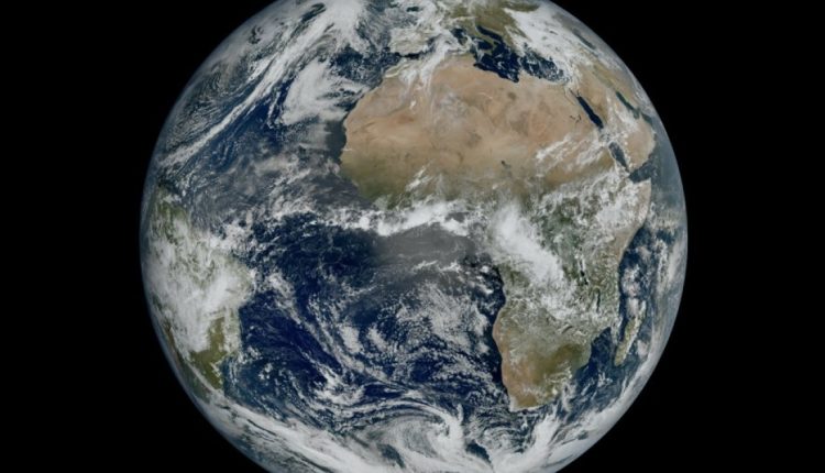 Δείτε την απίστευτη πρώτη λήψη της Γης από τον νέο μετεωρολογικό δορυφόρο του ESA
