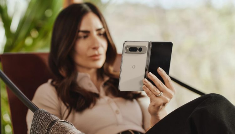 Η Google «βλέπει σίγουρα» την παραγωγή ενός Pixel Flip
