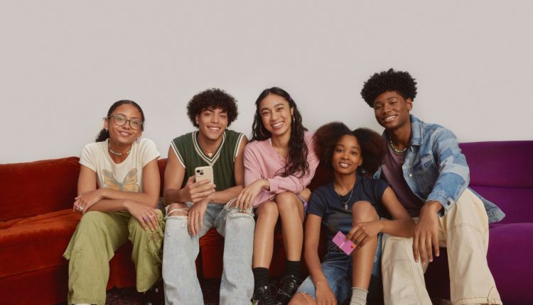 Η Venmo στοχεύει νέους καταναλωτές και γονείς με νέους λογαριασμούς εφήβων και χρεωστική κάρτα
