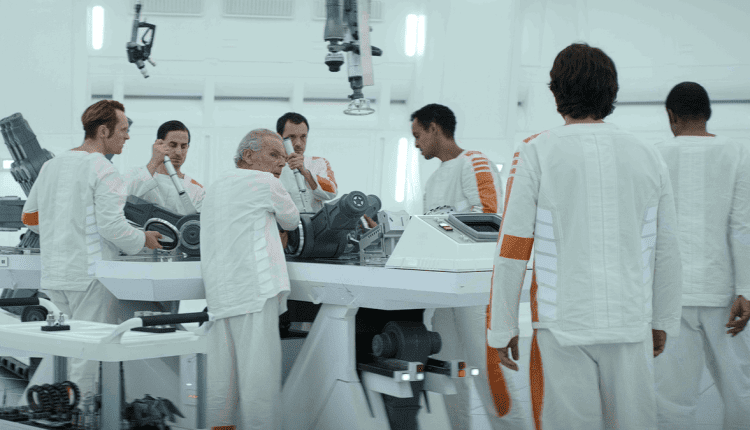 Η παραγωγή της σεζόν 2 συνεχίζεται κατά τη διάρκεια της απεργίας των συγγραφέων
