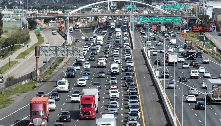 Ηλεκτρίστε τα πάντα, λέει η Καλιφόρνια