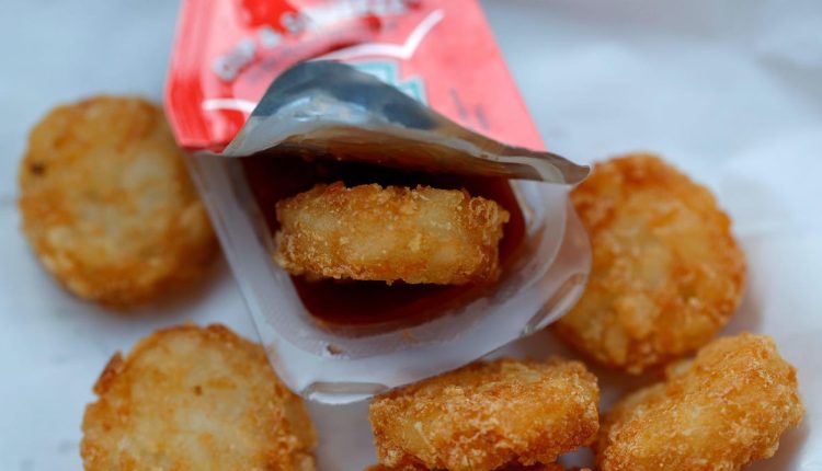 Οι δεξιοί σκέφτονται να ακυρώσουν πλήρως το κάποτε Holy Chic-Fil-A τους
