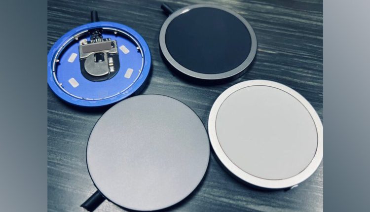 Οι εικόνες που διέρρευσαν αποκαλύπτουν πολύχρωμα πρωτότυπα του φορτιστή MagSafe της Apple, αλλά μπορεί να μην τα έχουμε ποτέ
