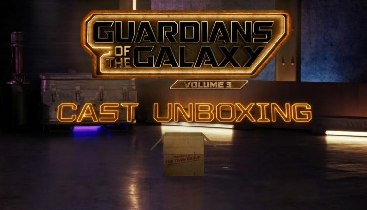 Παρακολουθήστε τον Chris Pratt και το καστ των Guardians of the Galaxy να ανοίγουν τα δικά τους παιχνίδια