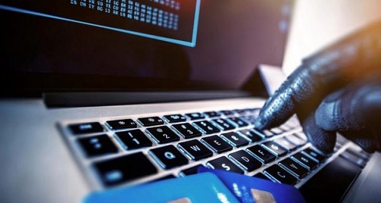 Πώς να προστατευτείτε από απάτες με χρεωστικές και πιστωτικές κάρτες