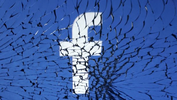 Τι συμβαίνει με το Facebοok: Αυτόματα αιτήματα φιλίας σε χρήστες που «κατασκοπεύουν» άγνωστοι