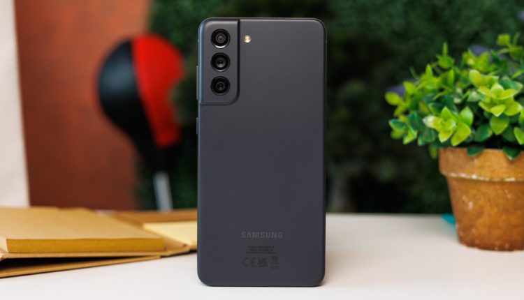 Το Best Buy και η T-Mobile ενώνουν τις δυνάμεις τους για μια δολοφονική συμφωνία Samsung Galaxy S21 FE (χωρίς ανταλλαγή)