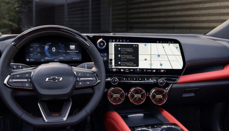 Το Waze φέρνει την εφαρμογή του σε όλα τα αυτοκίνητα με ενσωματωμένη την Google, επεκτείνει την υποστήριξη για σταθμούς EV
