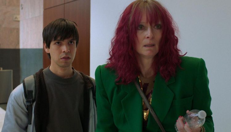 Το πρώτο τρέιλερ του Problemista είναι ένα όνειρο άγχους που σχετίζεται με την εργασία που πραγματικά θέλετε να δείτε