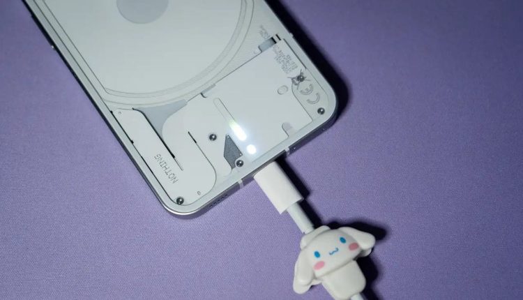 Το τηλέφωνο Nothing (2) έχει μεγαλύτερη μπαταρία και παράθυρο κυκλοφορίας Ιουλίου
