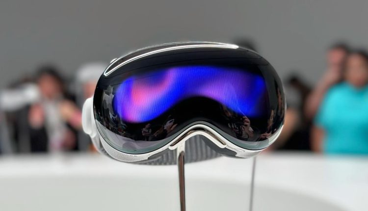 Apple Vision Pro hands-on: Ένα νέο ορόσημο για τη μικτή πραγματικότητα, αλλά τα προβλήματα παραμένουν
