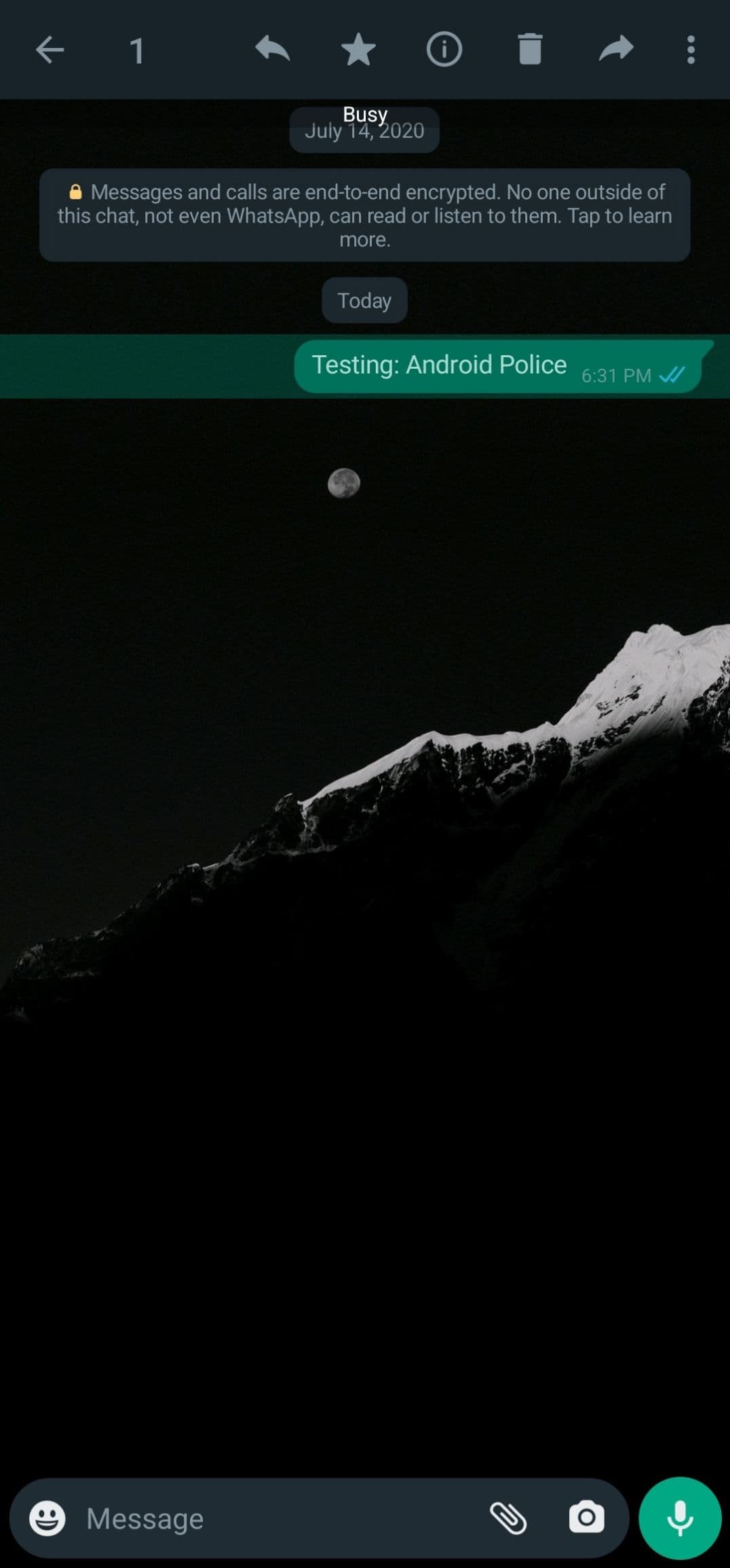 Ανοίξτε μια συνομιλία και πατήστε παρατεταμένα για να αποκαλύψετε περισσότερες επιλογές.