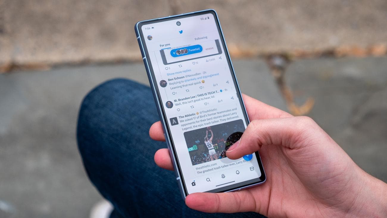 google pixel 7a twitter app