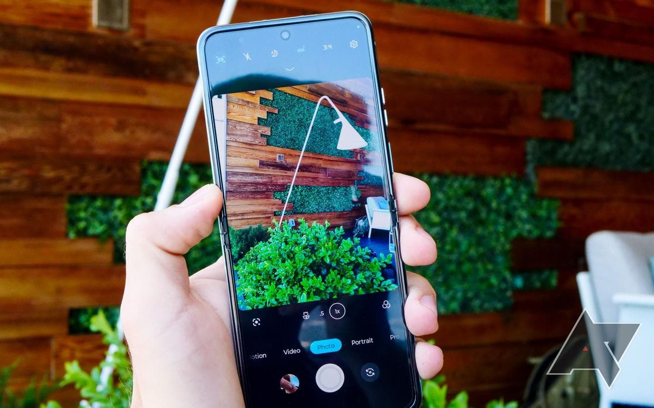 moto-razr-plus-hands-on-19