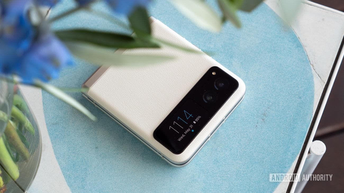 Motorola razr 2023 λευκό