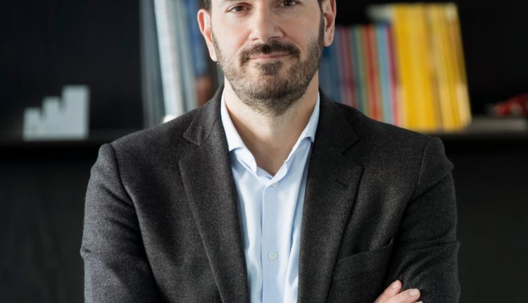 "Δεν μπορούμε να διατηρήσουμε πια αυτά τα επίπεδα δαπανών για αθλητικά δικαιώματα" λέει στέλεχος της Cosmote TV - Digitaltvinfo.gr