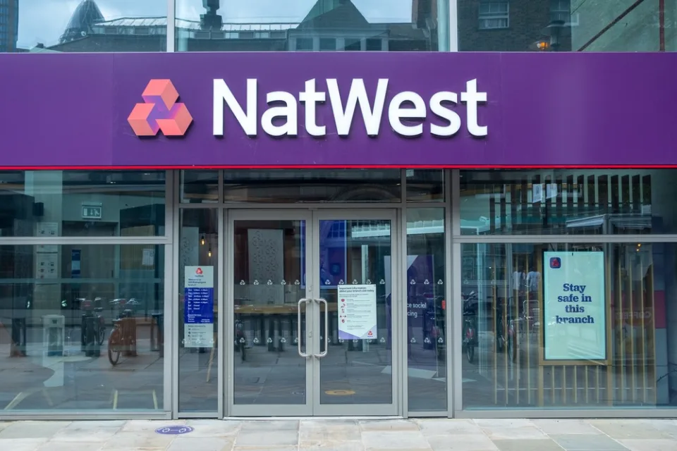 Η NatWest Bank απαιτεί τώρα ειδοποίηση για αναλήψεις μετρητών και κρυπτονομισμάτων