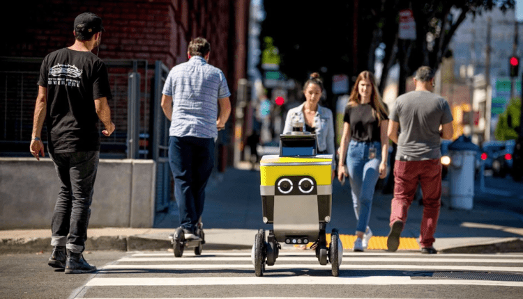 Η Uber Eats ετοιμάζεται να αναπτύξει 2.000 ακόμη ρομπότ παράδοσης στη φύση
