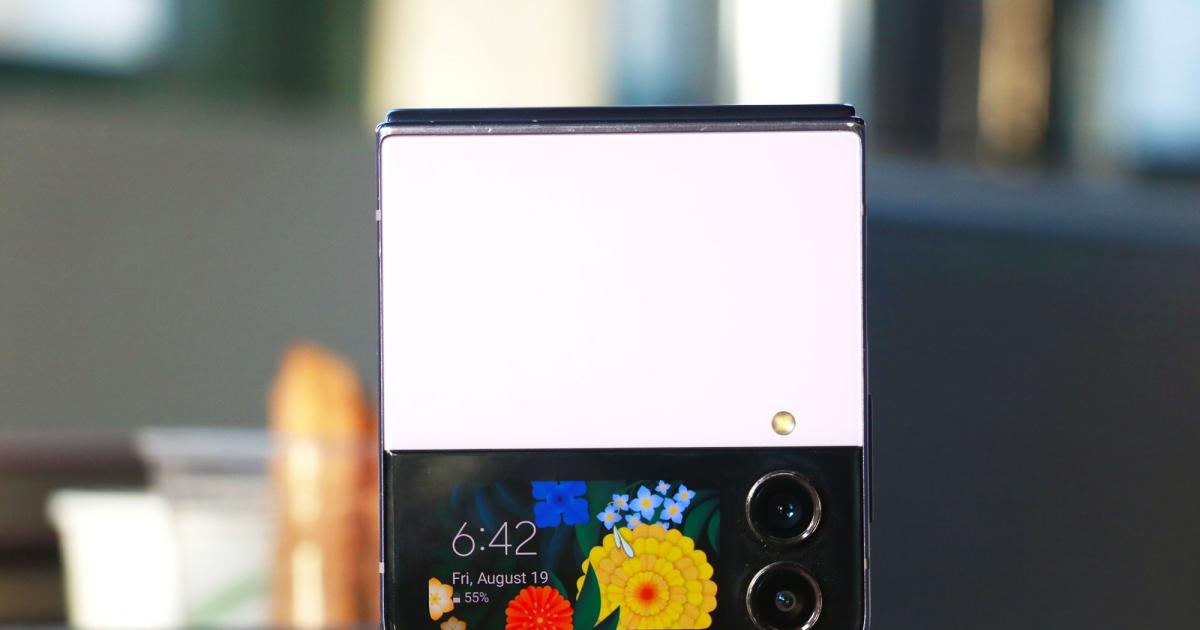 Η απόδοση Samsung Galaxy Z Flip 5 που διέρρευσε δείχνει μεγαλύτερη οθόνη εξωφύλλου
