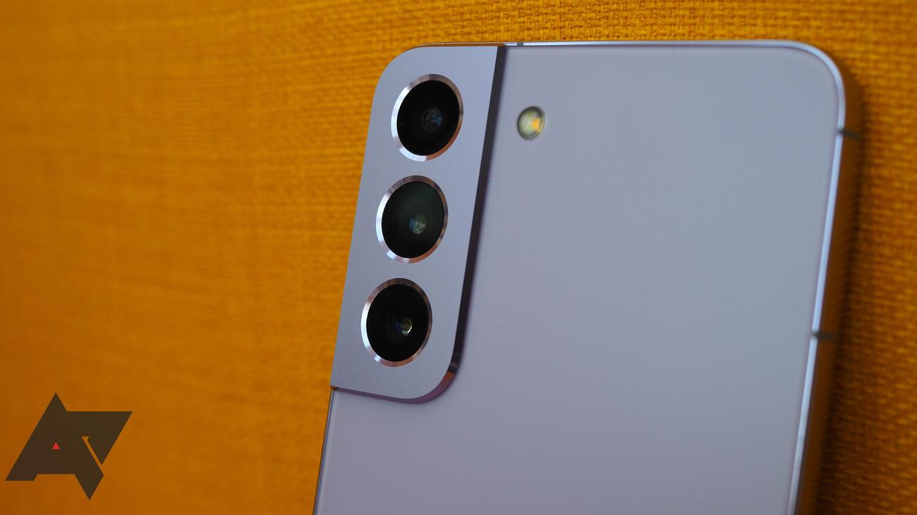 , Battle of the ‘small’ flagships, TechWar.gr