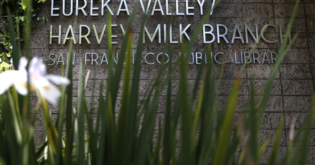 Μια βιβλιοθήκη του Σαν Φρανσίσκο απενεργοποιεί το Wi-Fi τη νύχτα για να εμποδίσει τους ανθρώπους που δεν έχουν στέγη να το χρησιμοποιούν
