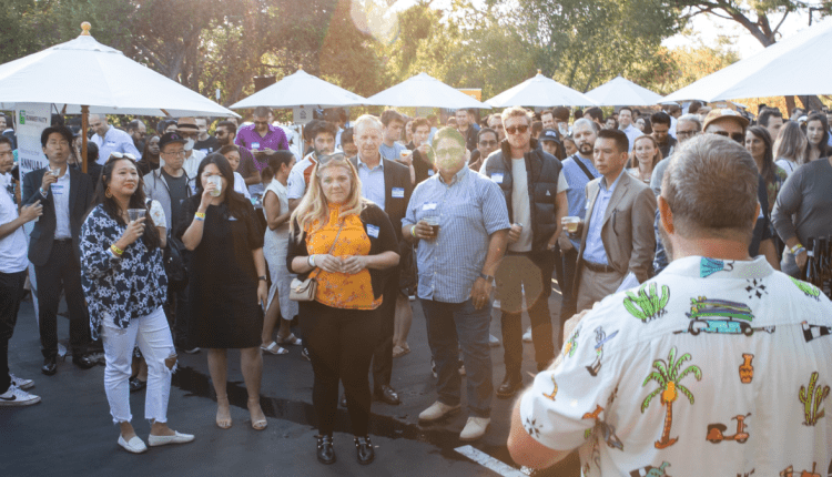  Ξεκινήστε αυτό το πάρτι!  Φιλοξενήστε τη δική σας εκδήλωση After Hours στο Disrupt
