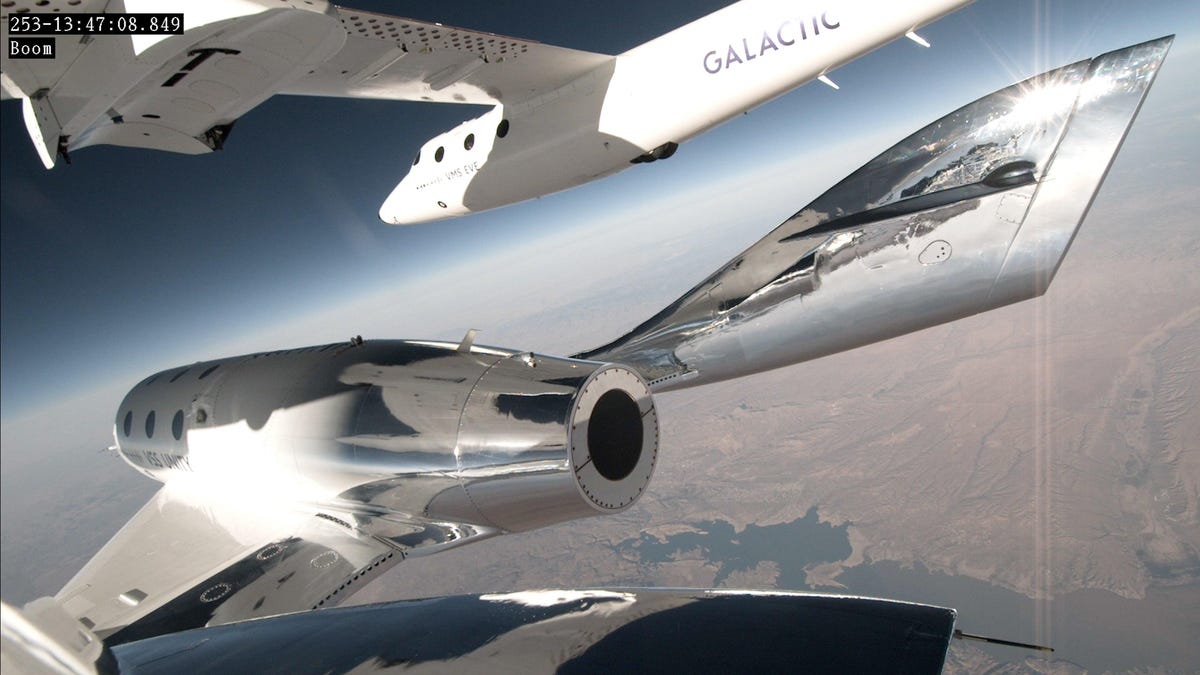 Παρακολουθήστε ζωντανά καθώς η Virgin Galactic εκτοξεύει την πρώτη της πτήση διαστημικού τουρισμού
