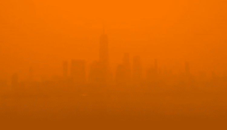 Παρακολουθήστε το NYC Skyline Turn Orange in This Wild Time Lapse