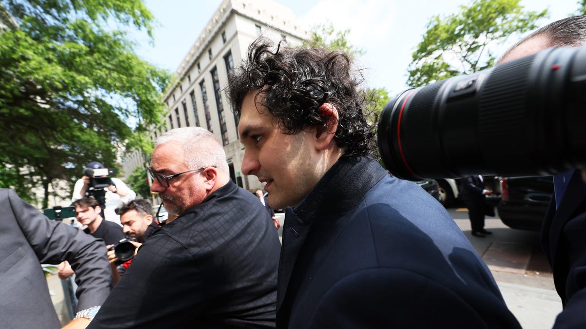 Πώς η FTX φέρεται να εκμεταλλεύτηκε περίπου 8,7 δισεκατομμύρια δολάρια σε κεφάλαια χρηστών
