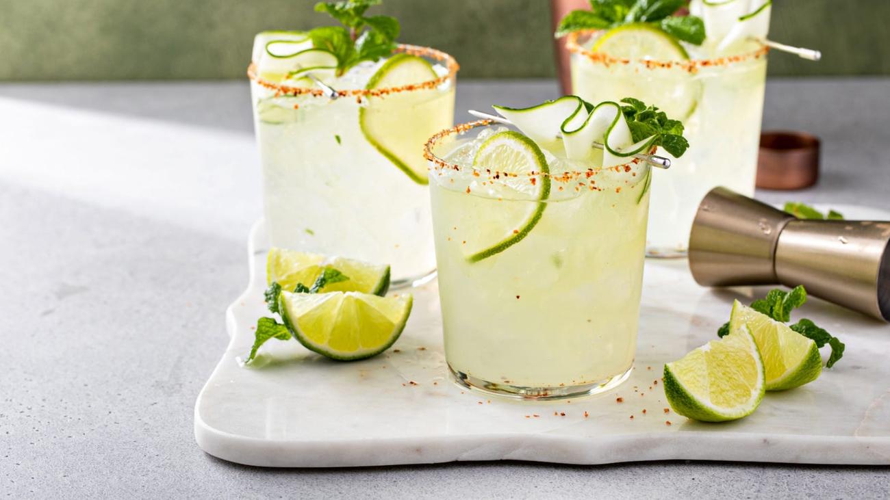  Τι είναι το Margarita Burn;  Τι πρέπει να γνωρίζετε πριν από το ποτό σε εξωτερικούς χώρους – LifeSavvy
