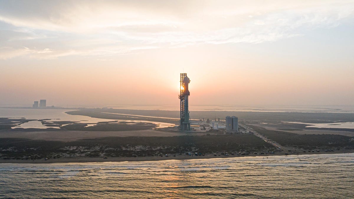 Το Megarocket του Musk απαιτεί «πάνω από χίλιες» τροποποιήσεις