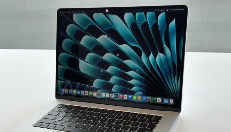 Το νέο MacBook Air 15 ιντσών της Apple έχει ήδη έκπτωση 49 $ στο Amazon
