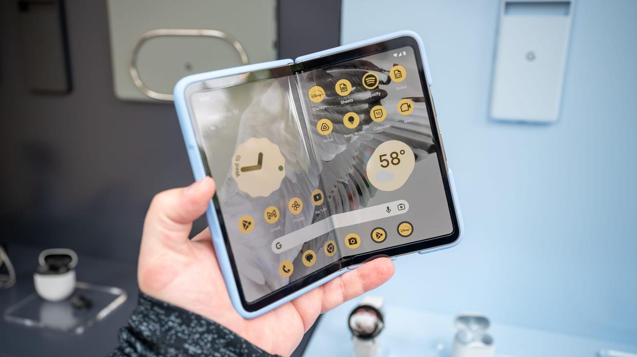 Τώρα μπορείτε να προπαραγγείλετε το Pixel Fold από την AT&T και τη Verizon
