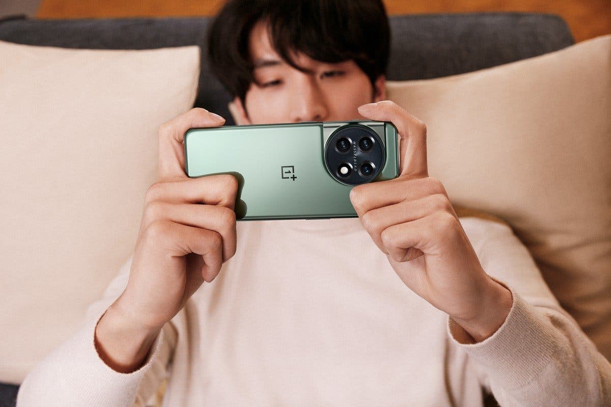 έρχεται με νέο κύριο αισθητήρα κάμερας και καλύτερο τηλεφακό