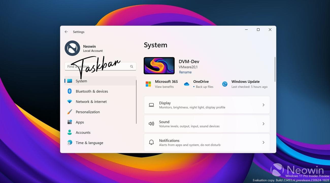 Ένα στιγμιότυπο οθόνης της εφαρμογής Ρυθμίσεις των Windows 11s με χειρόγραφο κείμενο πάνω από το πλαίσιο αναζήτησης