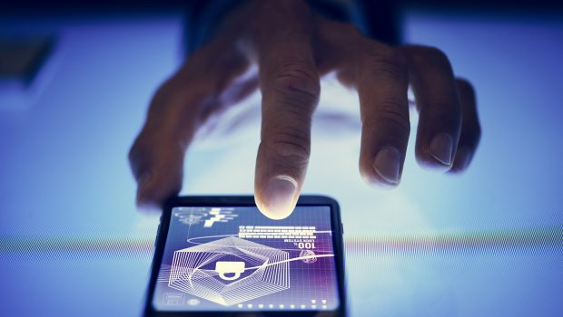 Ινδία: Κυκλοφόρησε το κινητό τηλέφωνο των «φτωχών»